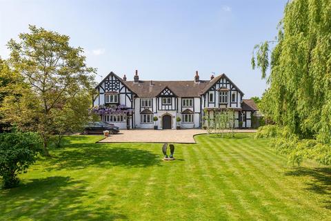 Oakley Green Road, Windsor SL4 5 bed semi