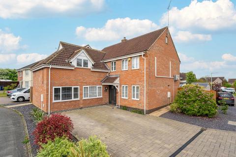 Earls Green, Haverhill CB9 5 bed detached house for sale