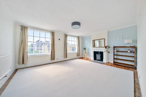 Kennington Road, Kennington, London... 3 bed flat for sale