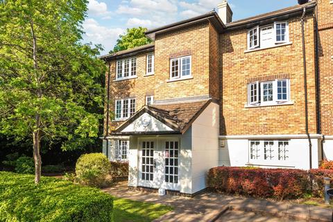 Selhurst Close, Southfields, London... 1 bed flat for sale