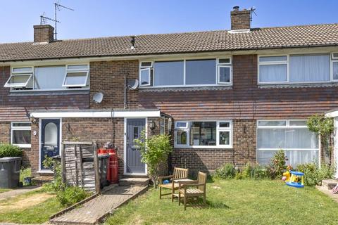 Hurstshaw Gardens, Heathfield 2 bed terraced house for sale