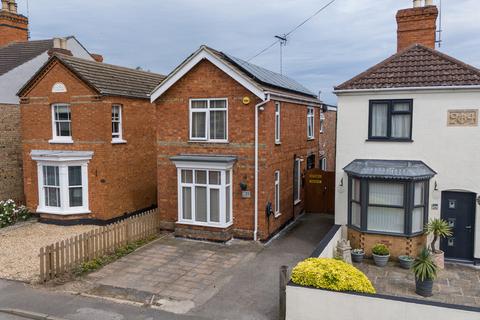 Meadowgate, Bourne, PE10 3 bed detached house for sale