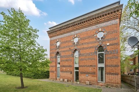 Bath Road, Berkshire RG1 2 bed maisonette for sale