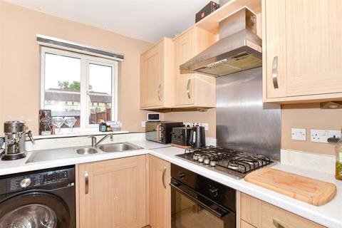 Poppy Mead, Ashford TN23 2 bed semi