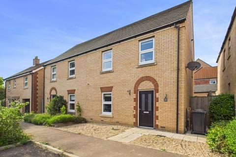 Buttercup Drive, Downham Market PE38 3 bed semi