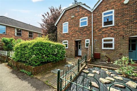 Arundell Place, Farnham, Surrey, GU9 2 bed end of terrace house for sale