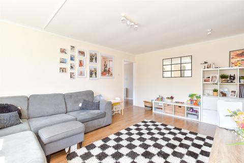 Braemar Way, Bognor Regis PO21 2 bed ground floor flat for sale