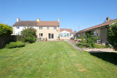 Charming Family Home with Annexe... 4 bed semi