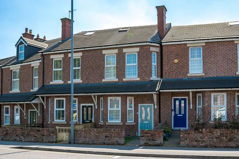 Bury Old Road, Prestwich, M25 4 bed terraced house for sale