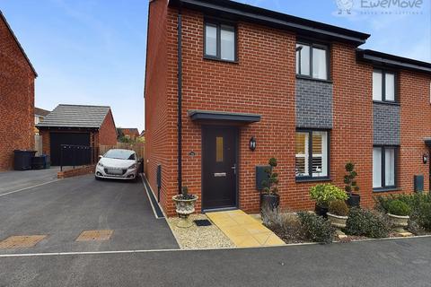 Matilda Way, Cullompton EX15 3 bed semi