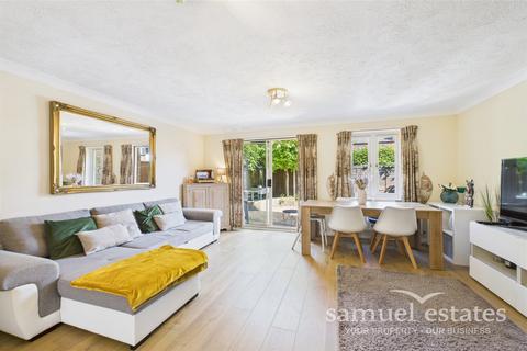 Regent Place, Wimbledon, SW19 2 bed semi
