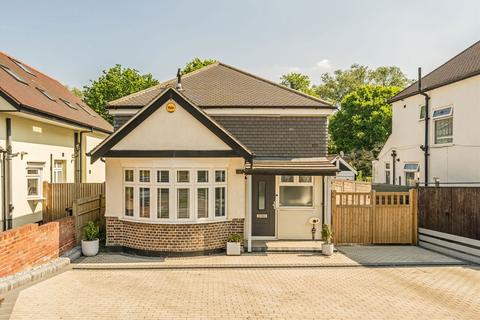 Elmbridge Avenue, Surbiton KT5 4 bed house for sale