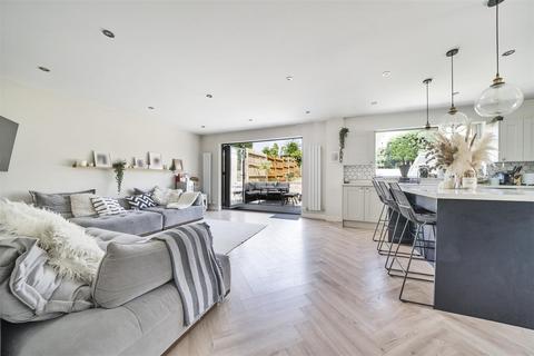 Worlds End Lane, Orpington BR6 2 bed semi