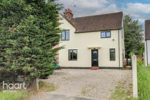 Goldhanger Road, Heybridge 3 bed semi