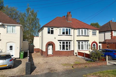 Elm Avenue, Wolverhampton WV11 3 bed semi