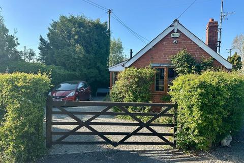 Cross Keys, Hereford, HR1 1 bed detached bungalow for sale