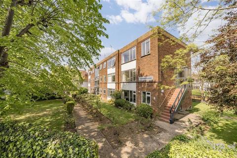 Teignmouth Road, London NW2 2 bed flat for sale