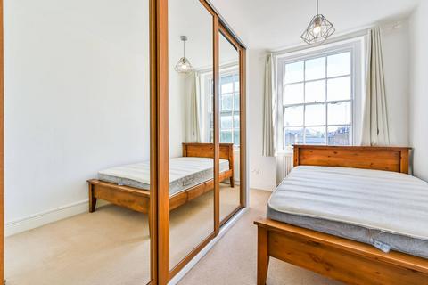 North Gower Street, Euston, London, NW1 3 bed flat for sale