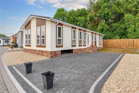 Station Road, Evesham WR11 2 bed park home for sale