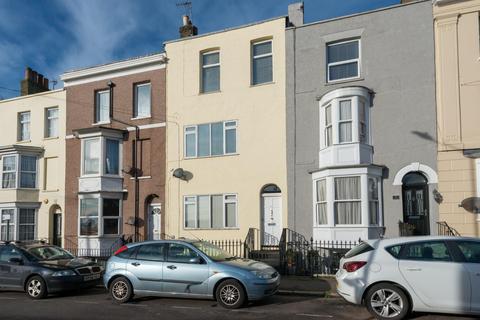 Hardres Street, Ramsgate, CT11 4 bed flat for sale