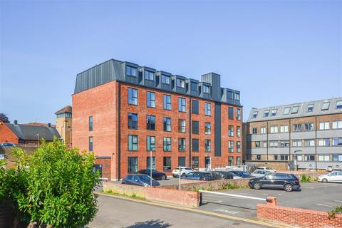 Pembury Apartments, Fairfield Road... 2 bed apartment for sale