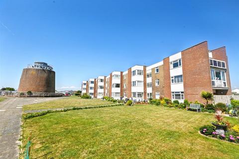 Grenville Road, Pevensey Bay 2 bed flat for sale