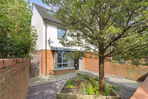 Hartwell Close, London, SW2 4 bed end of terrace house for sale