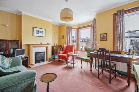 Dryden Road, Wimbledon SW19 2 bed flat for sale