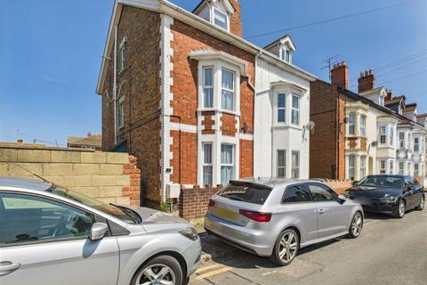 Archibald Street, Gloucester, GL1 4 bed semi