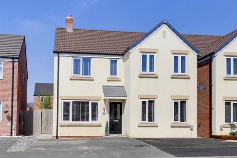 Kingfisher Road, Burton Joyce NG14 4 bed detached house for sale