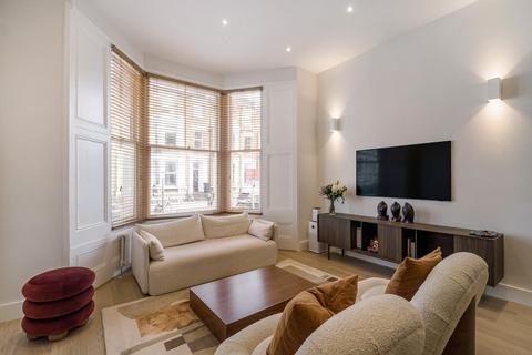 Batoum Gardens, Brook Green, London, W6 2 bed flat for sale