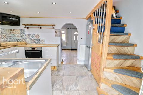 Gainsborough Road, Middle Rasen 2 bed end of terrace house for sale