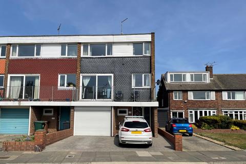 Claremont Road, Whitley Lodge... 4 bed semi