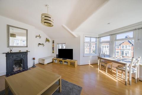 Salford Road, Balham, London, SW2 2 bed flat for sale