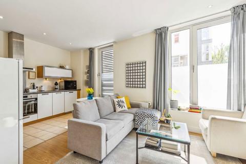 Chambers Street, London SE16 1 bed flat for sale