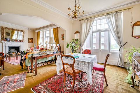 Fitzjames Avenue, West Kensington... 3 bed flat for sale