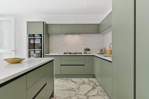 Grove Road, Ealing Broadway, London, W5 3 bed maisonette for sale