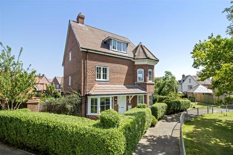 Hedley Way, Hailsham 5 bed detached house for sale
