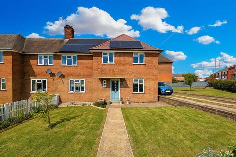Coronation Road, Corby Glen... 3 bed semi