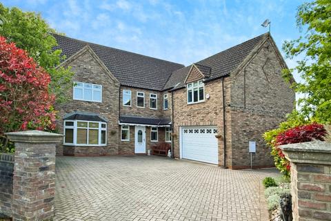 7 bedroom detached house for sale
