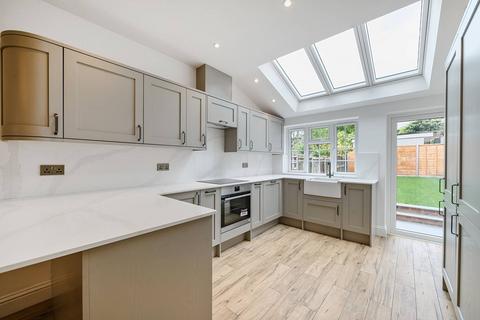 Dunoon Road, Honor Oak Park, London... 3 bed semi