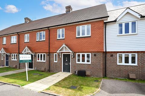 Oakwood Mews, Crowborough, TN6 4 bed terraced house for sale