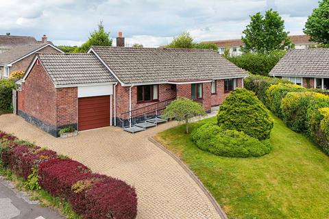 Higman Close, Liskeard PL14 3 bed detached bungalow for sale