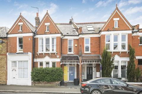 Dagnan Road, London SW12 2 bed maisonette for sale