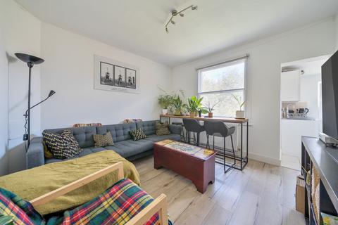 Batoum Gardens, Brook Green, London, W6 2 bed flat for sale