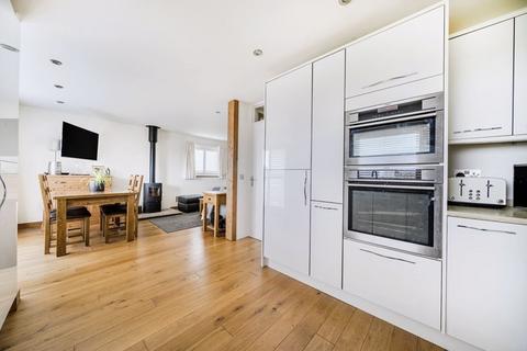 2 bedroom semi-detached bungalow for sale