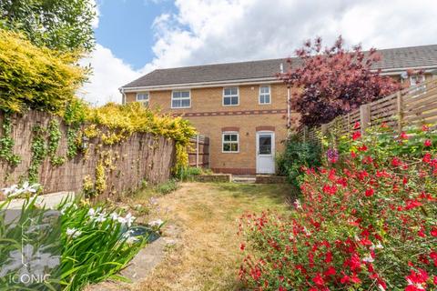 Old Warren, Taverham, Norwich 2 bed terraced house for sale