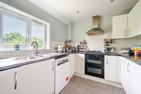 Green Lane, Windsor, Berkshire 2 bed apartment for sale