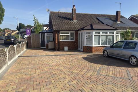 Walmer Road, Reading RG5 2 bed bungalow for sale