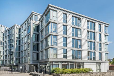 Seager Place, London 3 bed apartment for sale